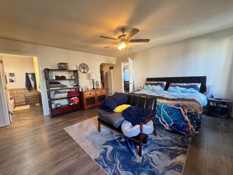 Tiny photo for 2427 Applegate Avenue, Klamath Falls, OR 97601 (MLS # 220213826)