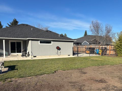 Tiny photo for 166 Nadine Lane, Central Point, OR 97502 (MLS # 220214259)