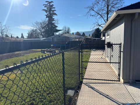 Tiny photo for 166 Nadine Lane, Central Point, OR 97502 (MLS # 220214259)