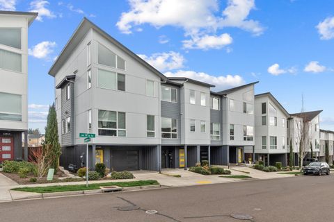 Photo of 12430 SW 171st Terrace, Beaverton, OR 97007 (MLS # 220217522)