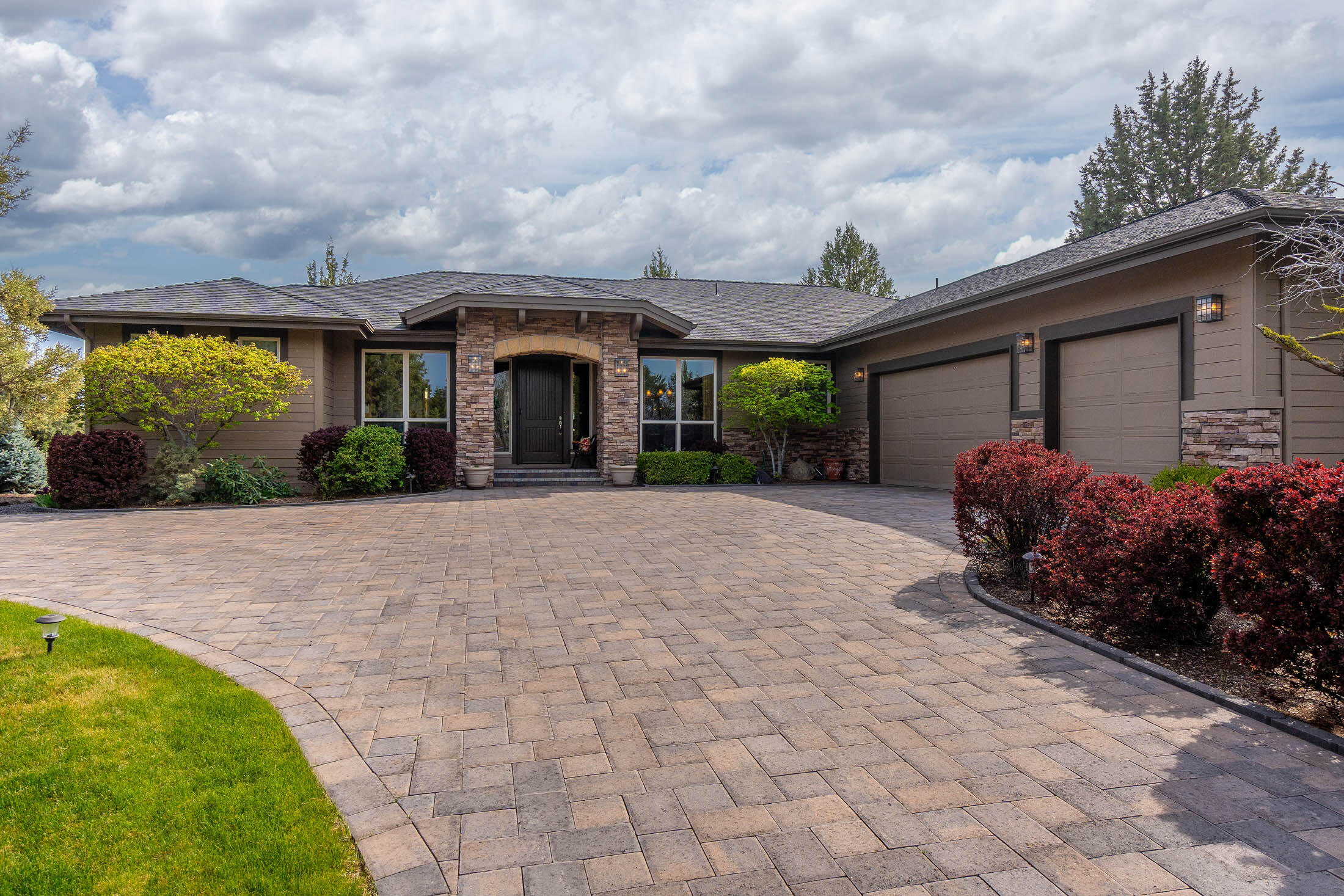 Eagle Crest - Residential