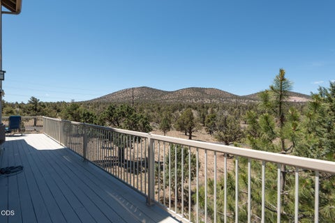 Tiny photo for 2269 Hawk Owl Court, Redmond, OR 97756 (MLS # 220222981)