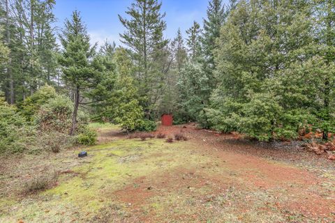 Tiny photo for 419 Idlewild Drive, Cave Junction, OR 97523 (MLS # 220213310)