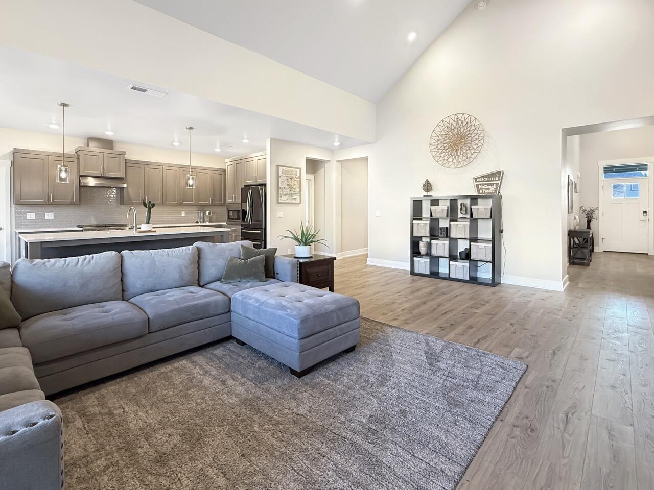 3834 NE Oakside Loop