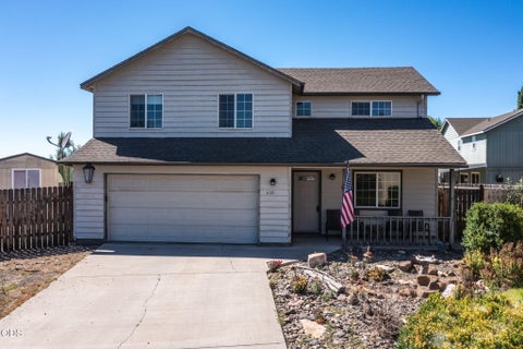 Tiny photo for 609 NE Stoneridge Lane, Prineville, OR 97754 (MLS # 220225113)