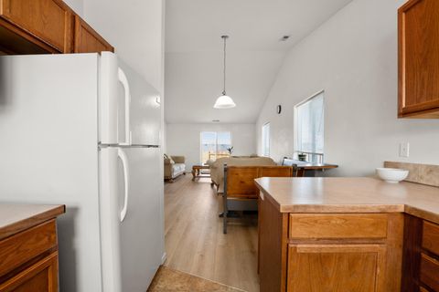 Tiny photo for 319 SW 33rd Drive, Redmond, OR 97756 (MLS # 220217035)