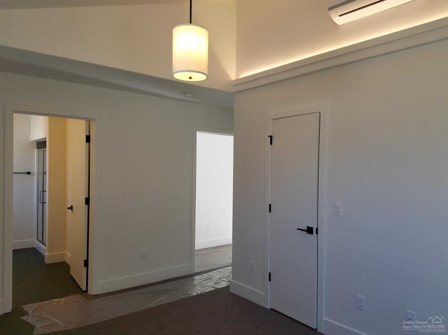 Pine Meadow Vill - Residential