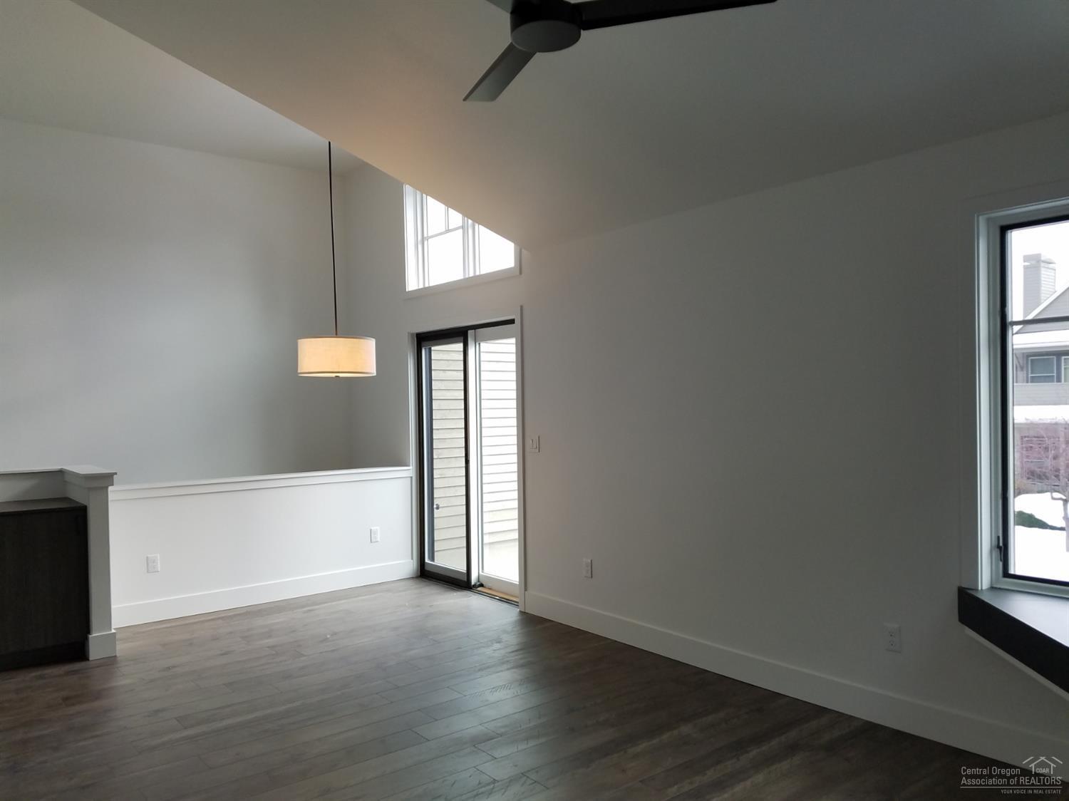 Pine Meadow Vill - Residential