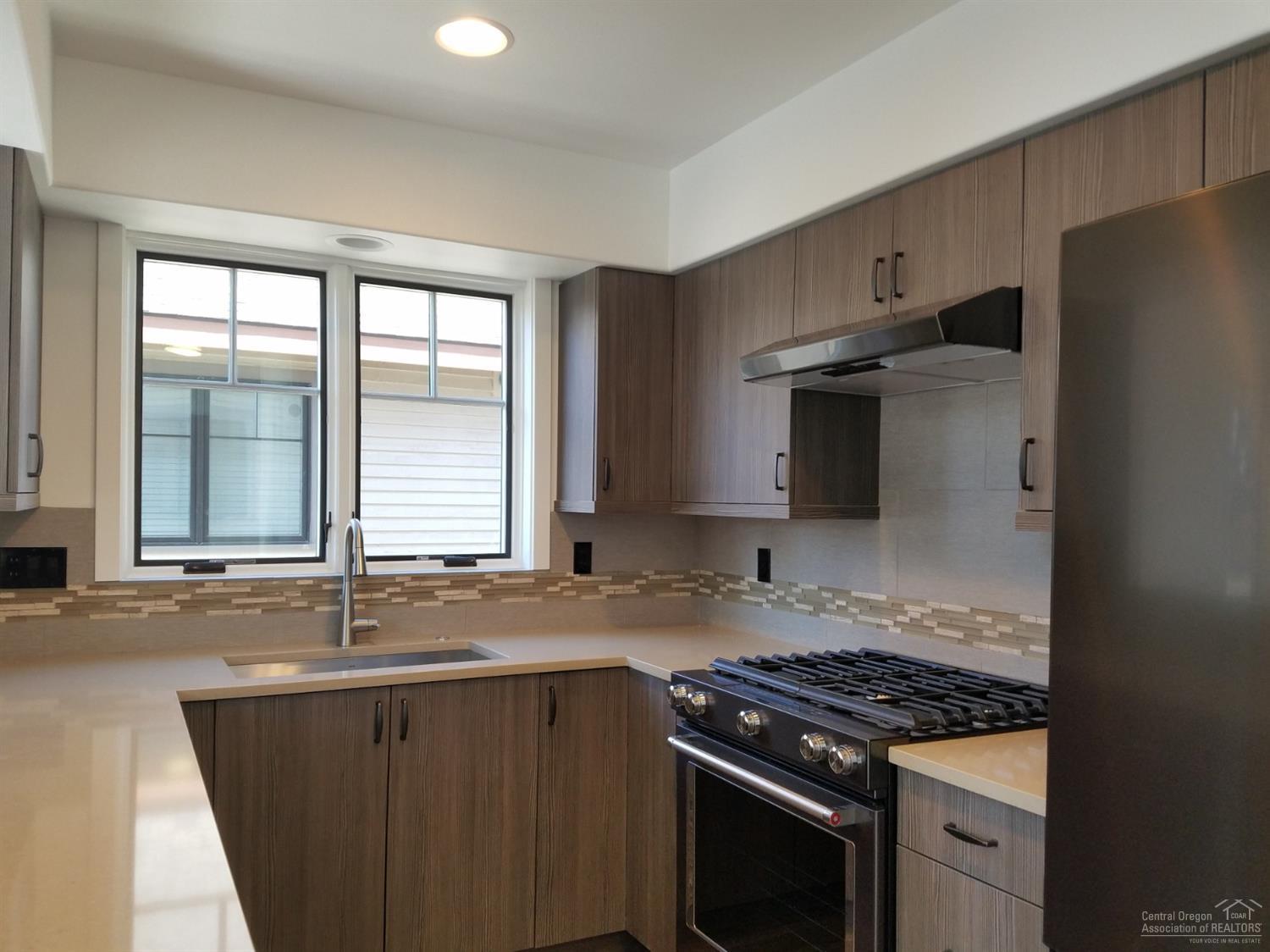 Pine Meadow Vill - Residential