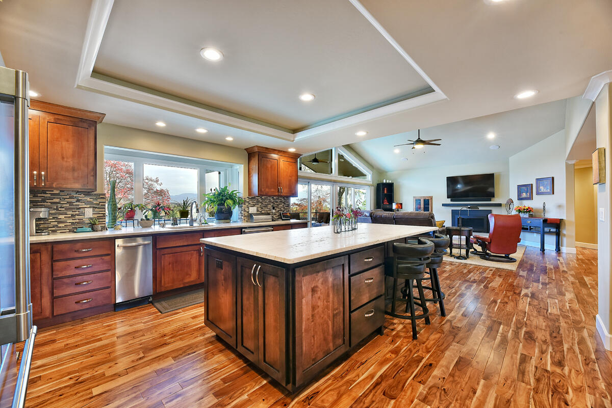 Rogue Valley Estates Subdivision - Residential