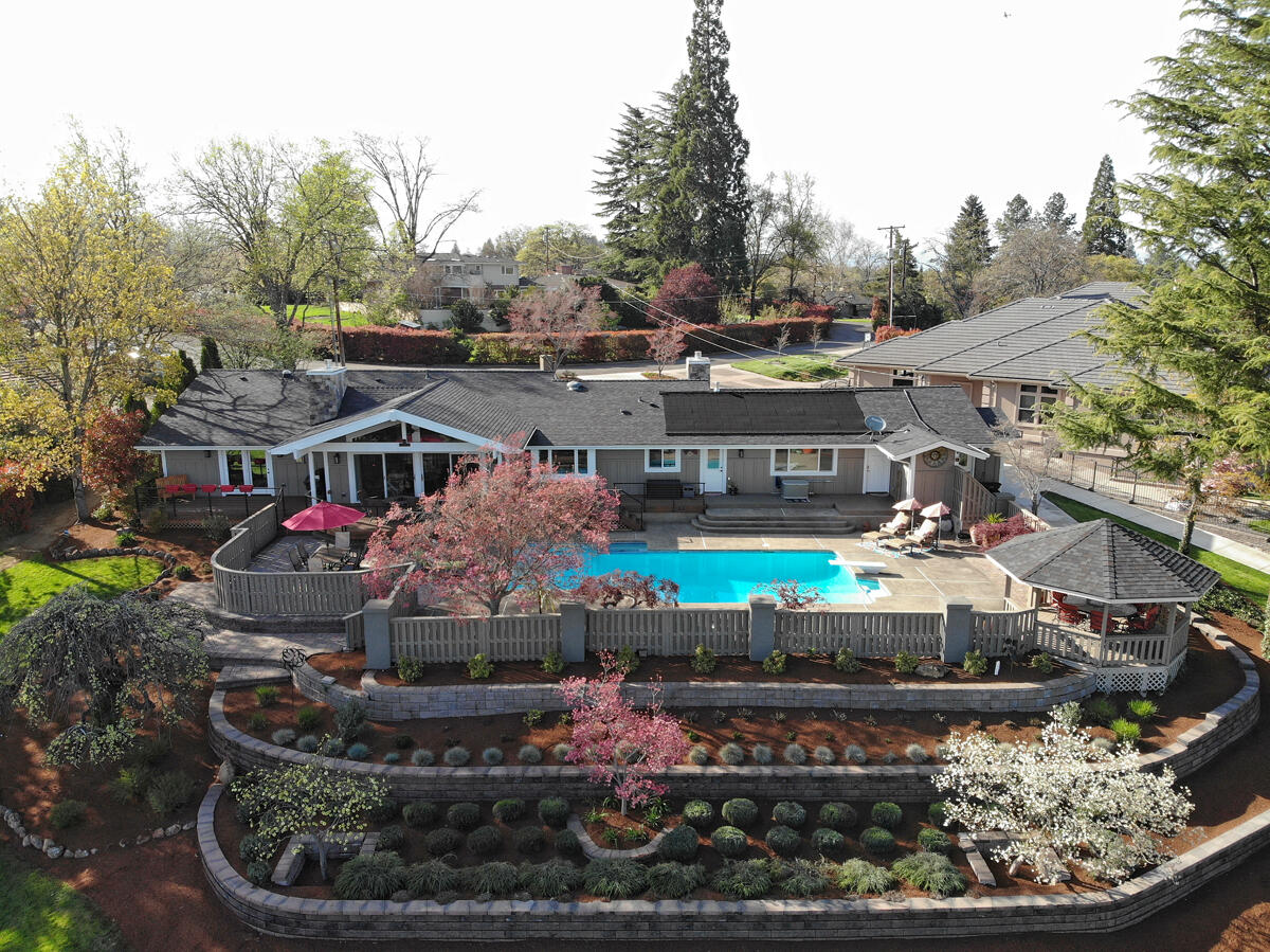 Rogue Valley Estates Subdivision - Residential