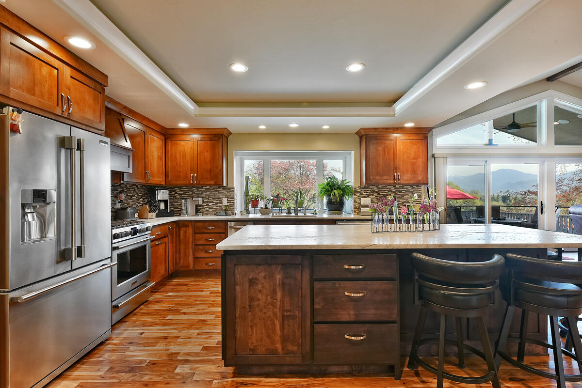 Rogue Valley Estates Subdivision - Residential