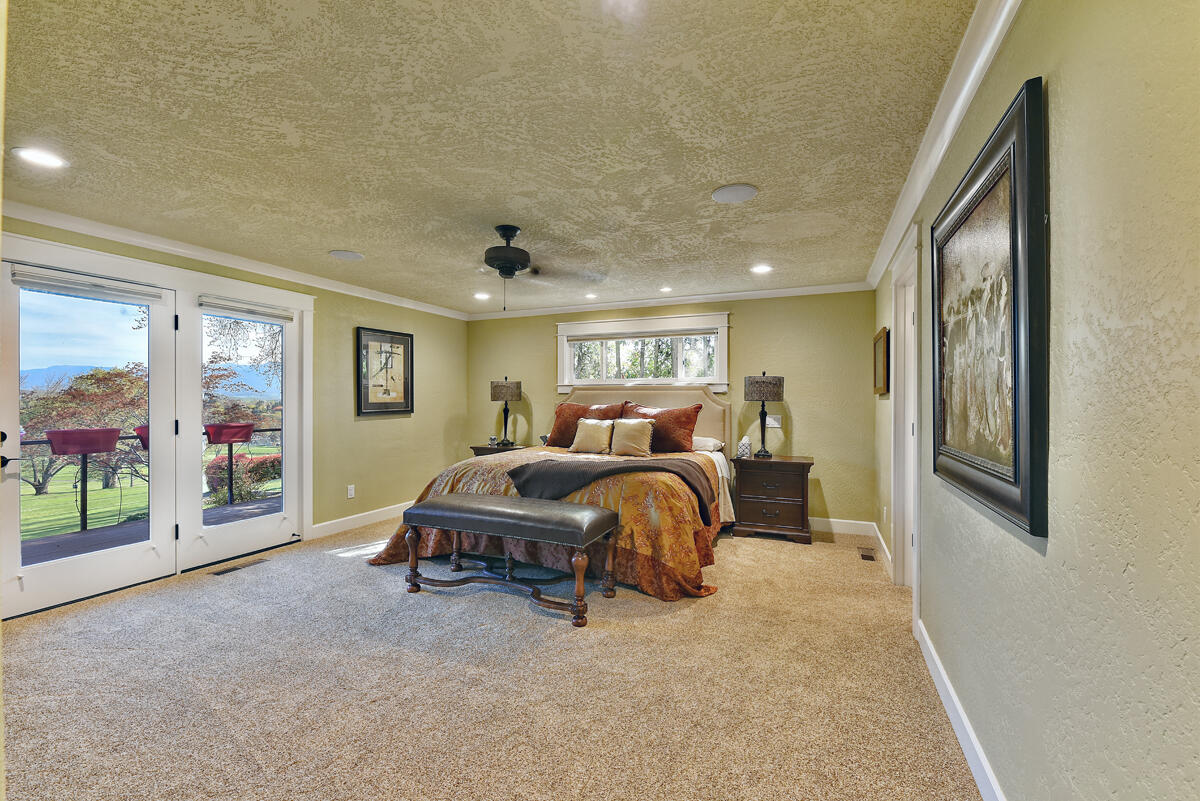 Rogue Valley Estates Subdivision - Residential