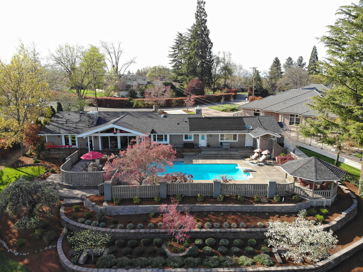 Rogue Valley Estates Subdivision - Residential