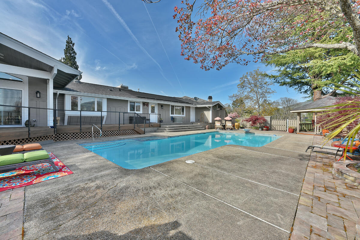 Rogue Valley Estates Subdivision - Residential