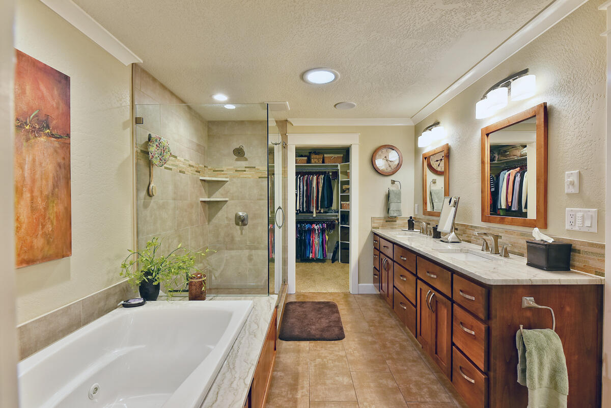 Rogue Valley Estates Subdivision - Residential