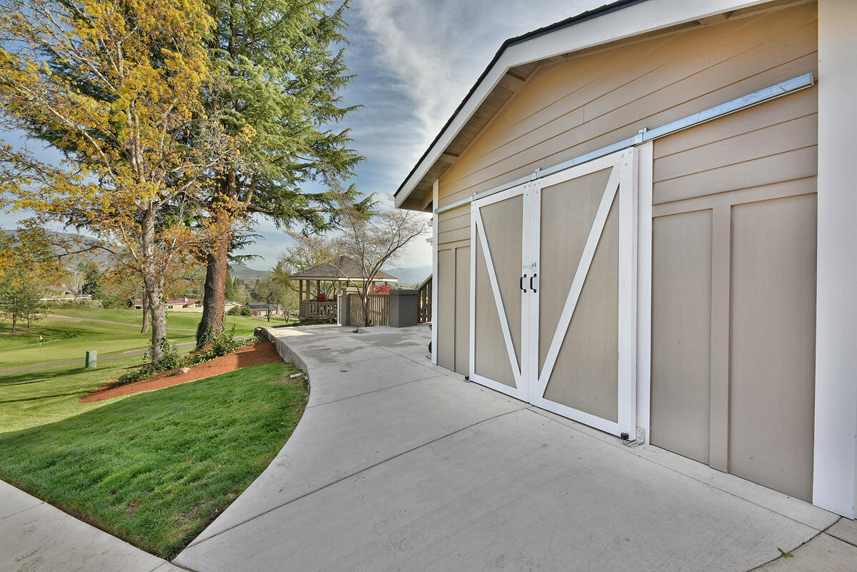 Rogue Valley Estates Subdivision - Residential