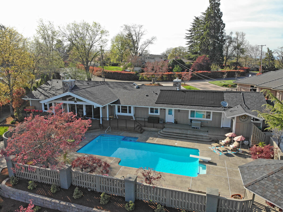 Rogue Valley Estates Subdivision - Residential