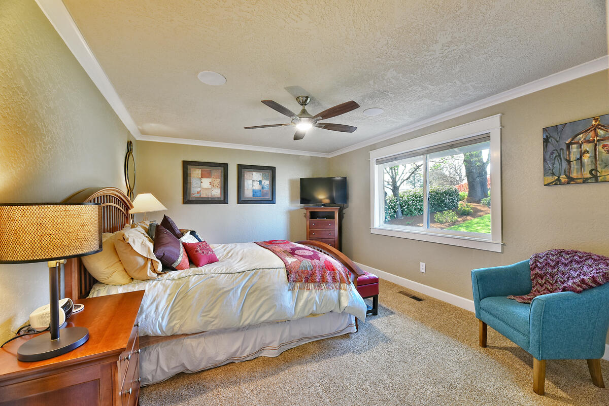 Rogue Valley Estates Subdivision - Residential