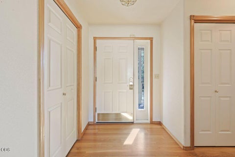 Tiny photo for 205 N Rope Place, Sisters, OR 97759 (MLS # 220230034)