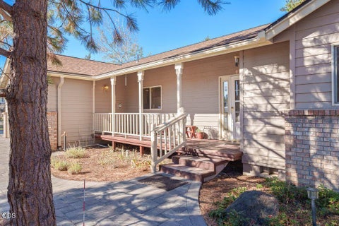 Tiny photo for 205 N Rope Place, Sisters, OR 97759 (MLS # 220230034)