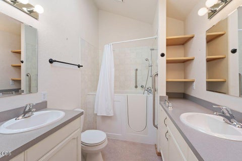 Tiny photo for 205 N Rope Place, Sisters, OR 97759 (MLS # 220230034)