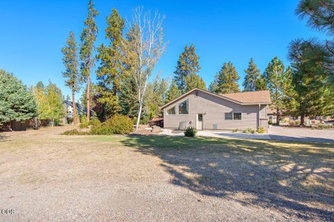 Tiny photo for 205 N Rope Place, Sisters, OR 97759 (MLS # 220230034)