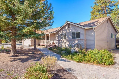 Tiny photo for 205 N Rope Place, Sisters, OR 97759 (MLS # 220230034)