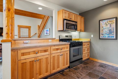 Tiny photo for 4649 Harrier Drive, Klamath Falls, OR 97601 (MLS # 220211906)