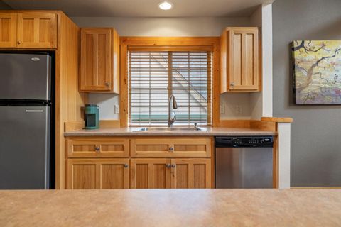 Tiny photo for 4649 Harrier Drive, Klamath Falls, OR 97601 (MLS # 220211906)