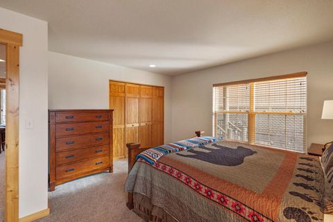 Tiny photo for 4649 Harrier Drive, Klamath Falls, OR 97601 (MLS # 220211906)