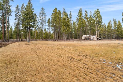 Tiny photo for 147904 Mabel Drive, La Pine, OR 97739 (MLS # 220215839)