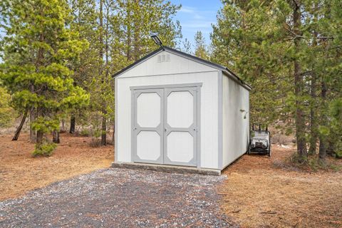 Tiny photo for 147904 Mabel Drive, La Pine, OR 97739 (MLS # 220215839)
