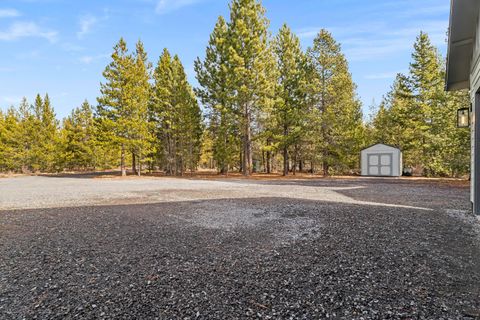 Tiny photo for 147904 Mabel Drive, La Pine, OR 97739 (MLS # 220215839)