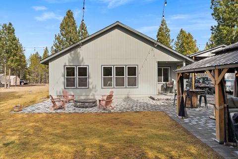 Tiny photo for 147904 Mabel Drive, La Pine, OR 97739 (MLS # 220215839)