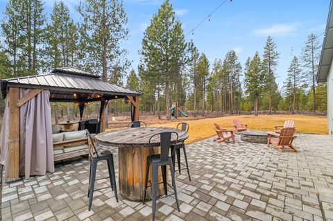 Tiny photo for 147904 Mabel Drive, La Pine, OR 97739 (MLS # 220215839)