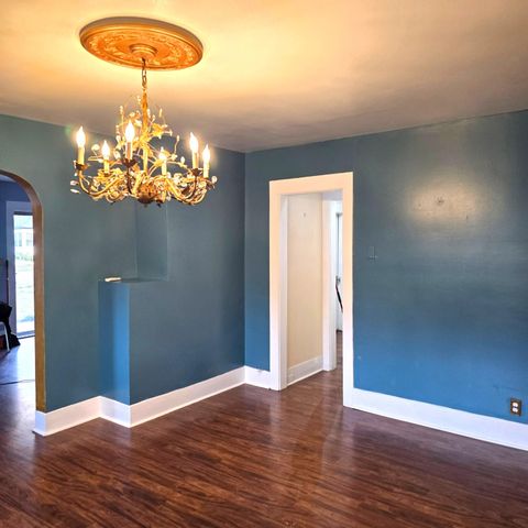 Tiny photo for 112 Vancouver Avenue, Medford, OR 97504 (MLS # 220213980)