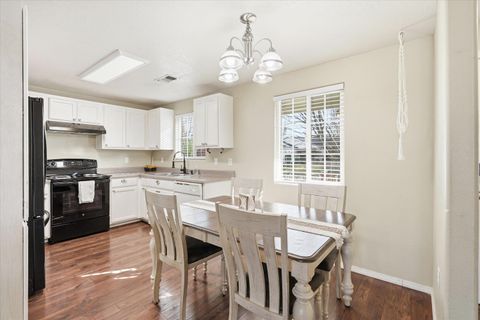 Tiny photo for 3851 Agate Meadows Court, White City, OR 97503 (MLS # 220215382)