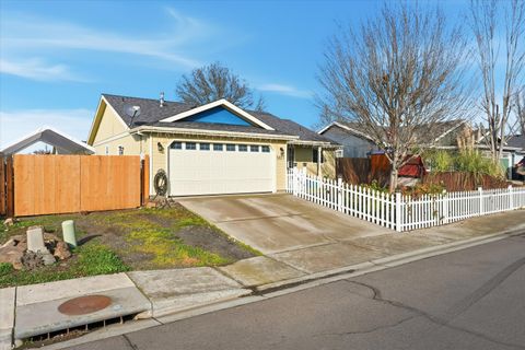 Tiny photo for 3851 Agate Meadows Court, White City, OR 97503 (MLS # 220215382)