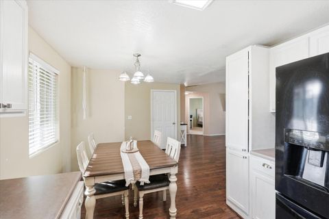 Tiny photo for 3851 Agate Meadows Court, White City, OR 97503 (MLS # 220215382)