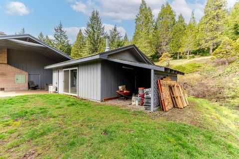Tiny photo for 48187 McFarland Road, Oakridge, OR 97463 (MLS # 220216903)