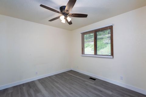 Tiny photo for 48187 McFarland Road, Oakridge, OR 97463 (MLS # 220216903)