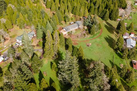 Tiny photo for 48187 McFarland Road, Oakridge, OR 97463 (MLS # 220216903)