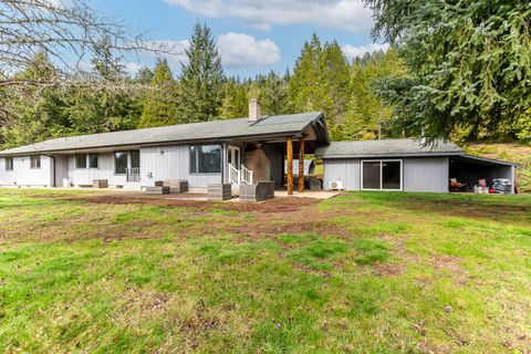 Tiny photo for 48187 McFarland Road, Oakridge, OR 97463 (MLS # 220216903)