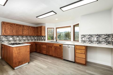 Tiny photo for 48187 McFarland Road, Oakridge, OR 97463 (MLS # 220216903)