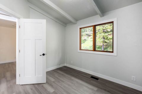 Tiny photo for 48187 McFarland Road, Oakridge, OR 97463 (MLS # 220216903)