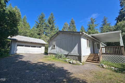 Photo of 275 Sallsten Road, Grants Pass, OR 97527 (MLS # 220227202)