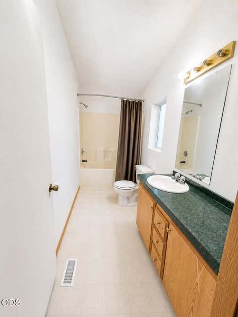 Tiny photo for 275 Sallsten Road, Grants Pass, OR 97527 (MLS # 220227202)