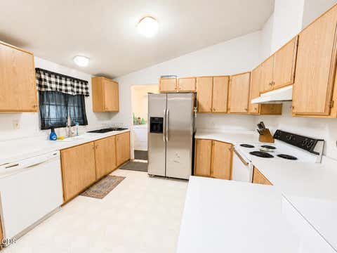 Tiny photo for 275 Sallsten Road, Grants Pass, OR 97527 (MLS # 220227202)