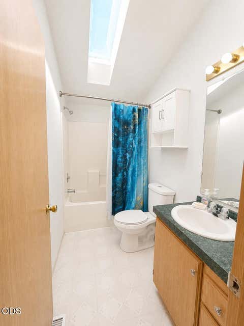 Tiny photo for 275 Sallsten Road, Grants Pass, OR 97527 (MLS # 220227202)